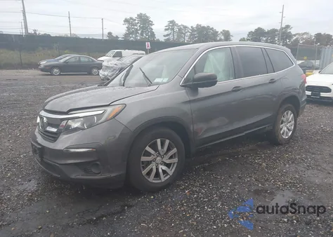 2019 Honda Pilot Lx z USA, uszkodzony, nr VIN 5FNYF6H19KB064723